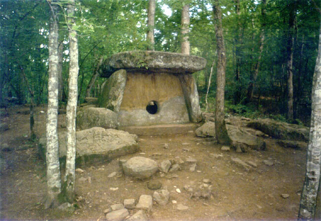 dolmen1111.jpg