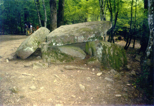 dolmen11111.jpg